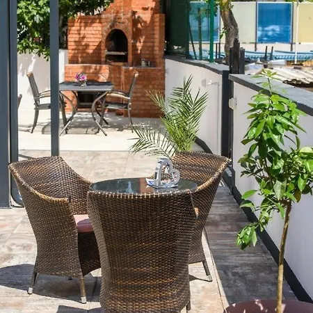 In Okrug Gornji With Sea View, Balcony, Air Conditioning, Wifi 5134-3 Apartment Trogir